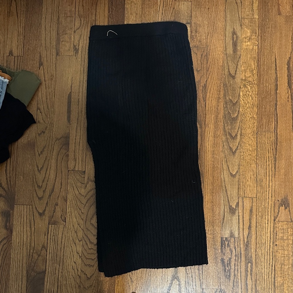 Black Ribbed Knit Midi Skirt